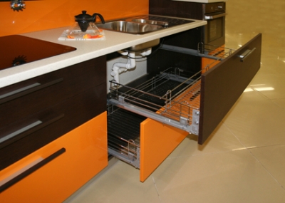 Кухня Венге и оранжевая эмаль